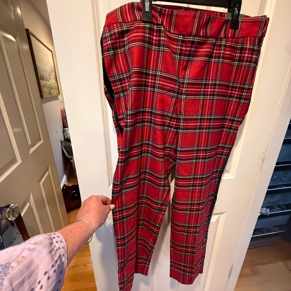 NWT Talbots Vibrant Red Plaid Cropped Pants
